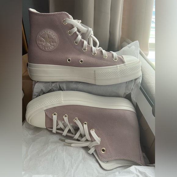 Converse high top shoes - Picture 2 of 4